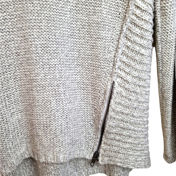 QUINN Double Zipper Scoop Neck Sweater - Picture 5 of 8